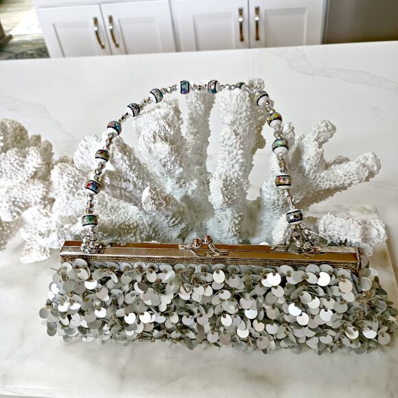 NEW! ORNATE SEQUIN BEADED STRAP HAND BAG - Picture 3 of 4